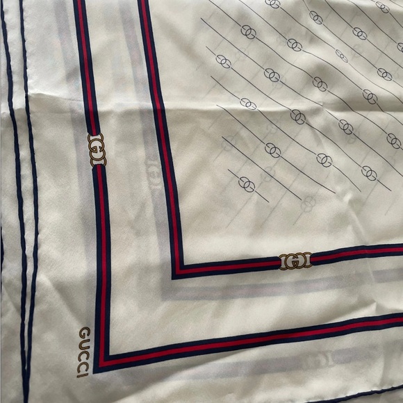Gucci 100% Silk Scarf - Picture 3 of 10